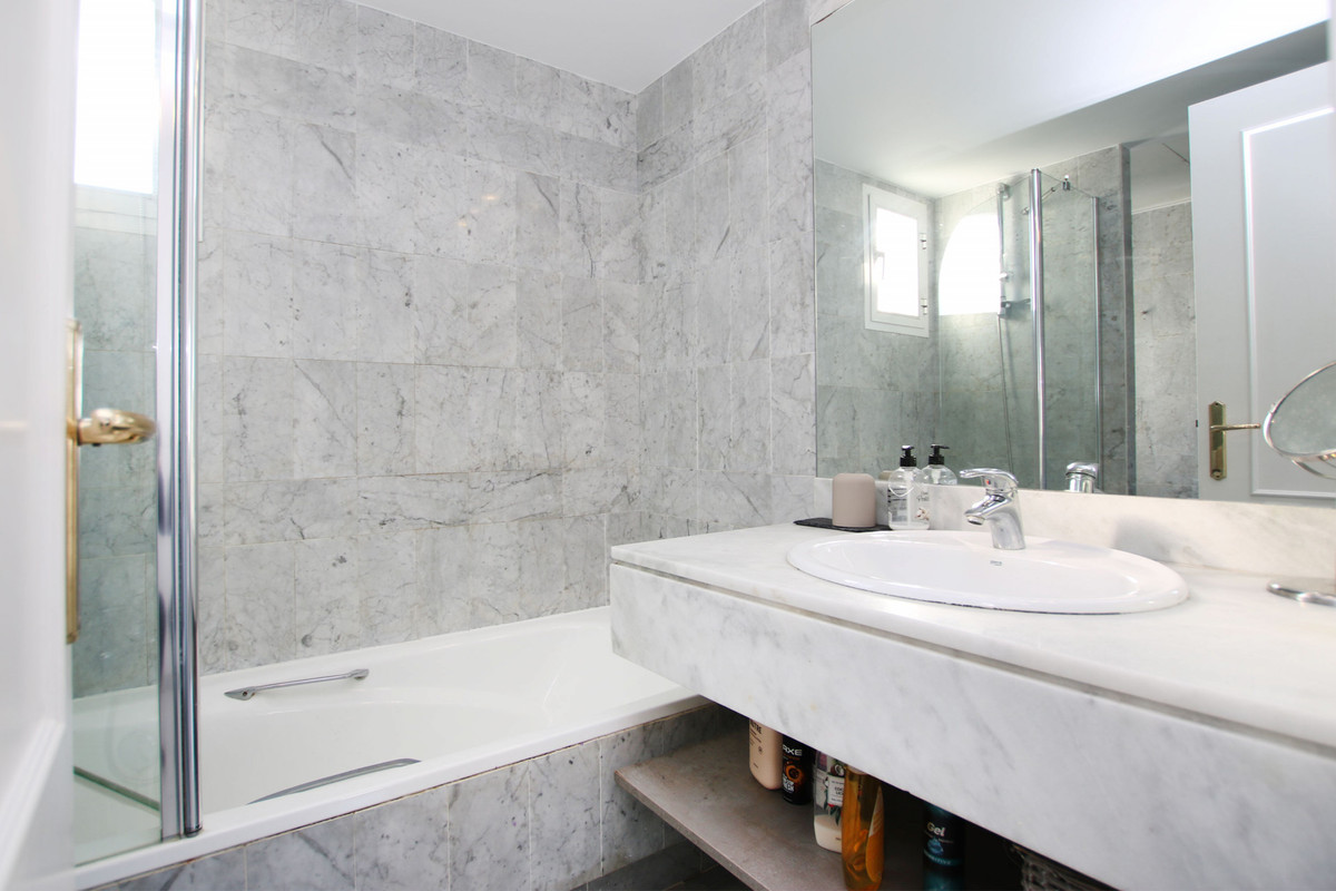 3 Bed Apartment for sale in Nueva Andalucía Costa Del Sol, Málaga, Spain