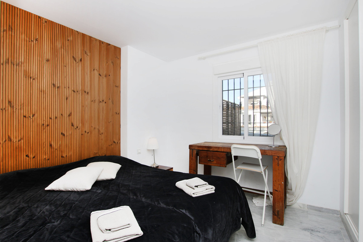 3 Bed Apartment for sale in Nueva Andalucía Costa Del Sol, Málaga, Spain
