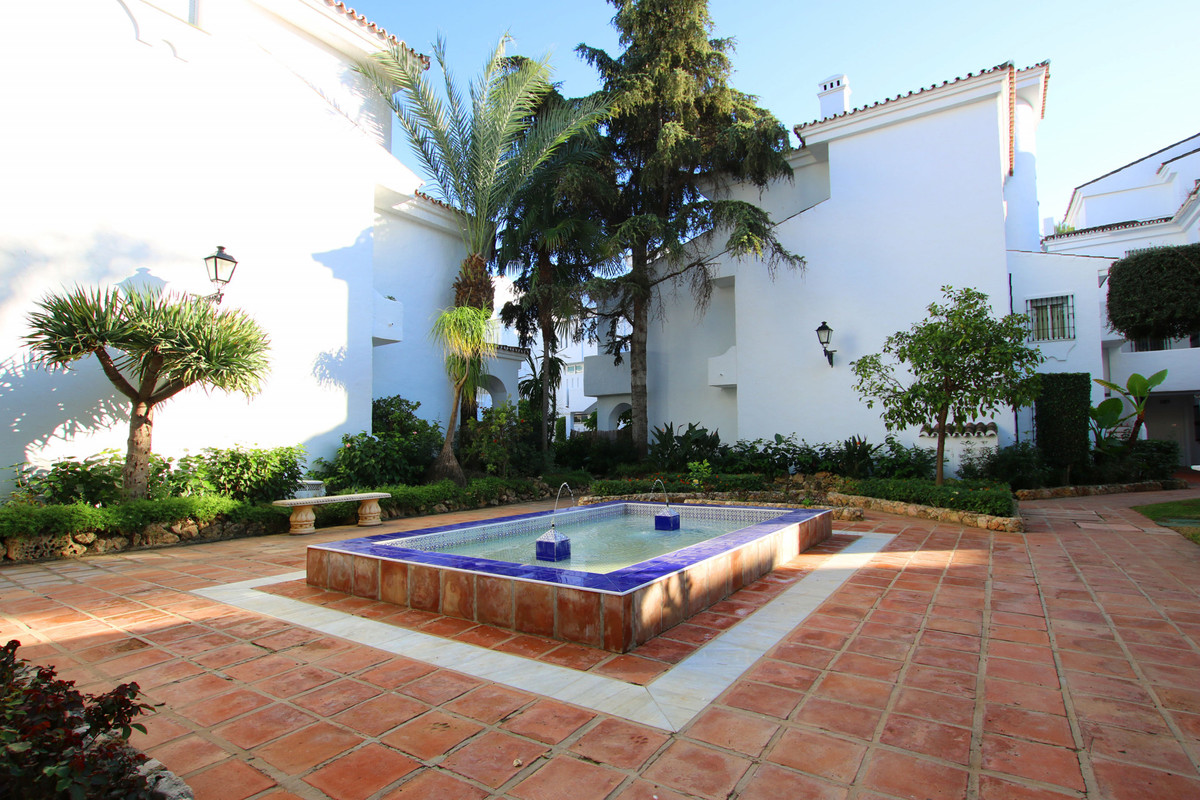 3 Bed Apartment for sale in Nueva Andalucía Costa Del Sol, Málaga, Spain