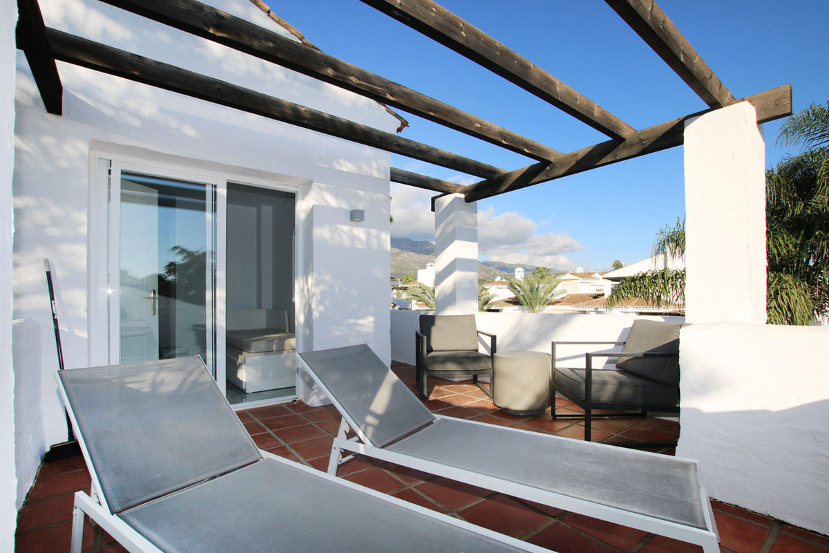 3 Bed Apartment for sale in Nueva Andalucía Costa Del Sol, Málaga, Spain