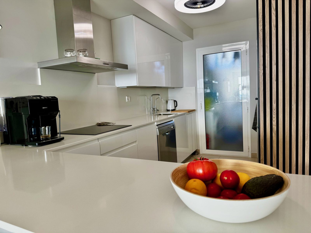 2 Bed Apartment for sale in Torreblanca Costa Del Sol, Málaga, Spain