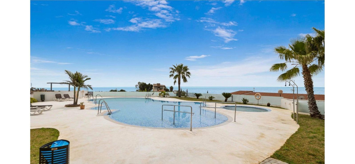 2 Bed Apartment for sale in Torreblanca Costa Del Sol, Málaga, Spain