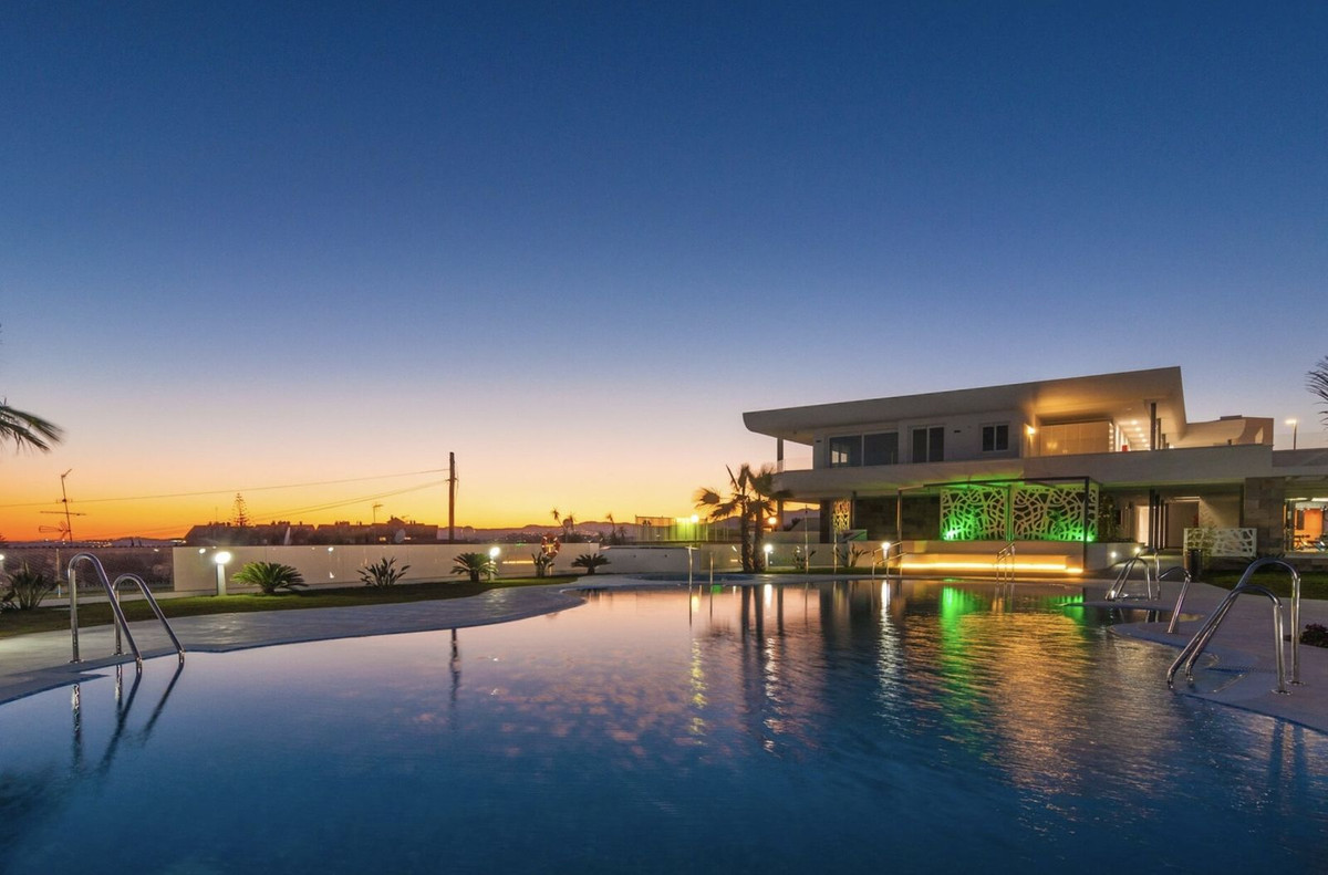 2 Bed Apartment for sale in Torreblanca Costa Del Sol, Málaga, Spain