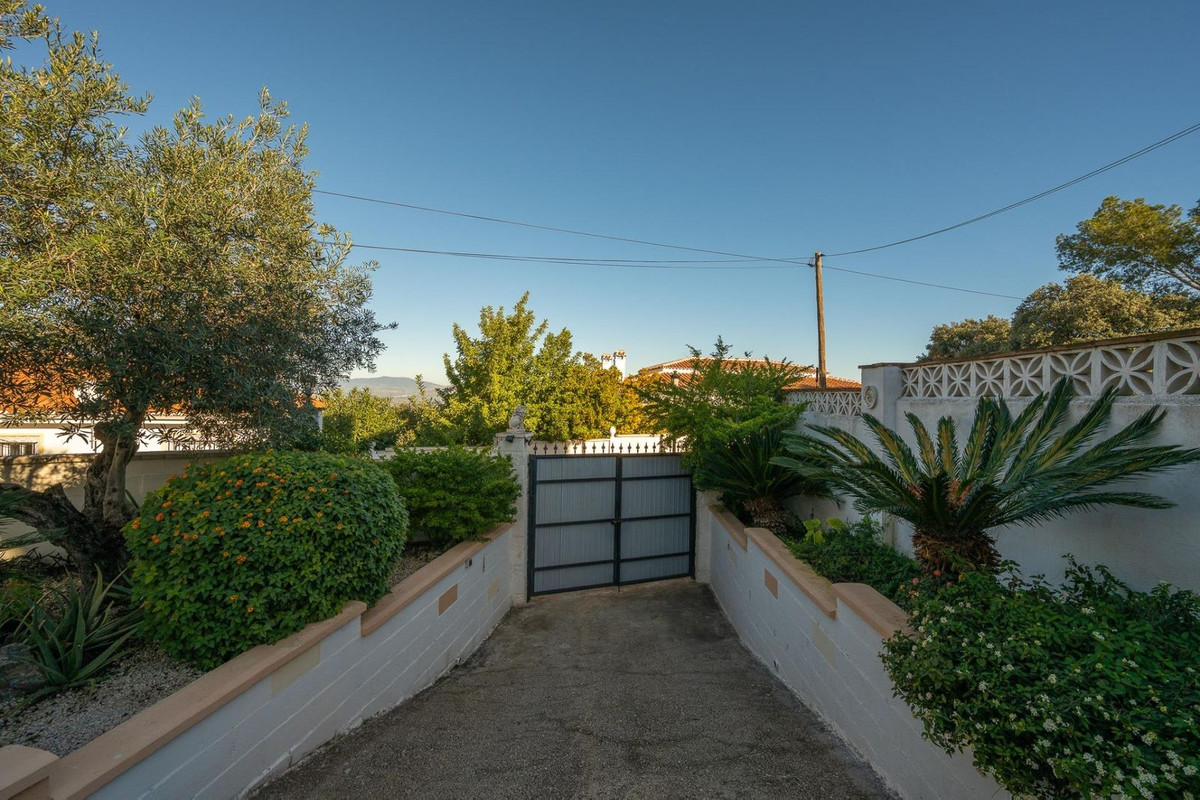 3 Bed Townhouse for sale in Alhaurín El Grande Costa Del Sol, Málaga, Spain
