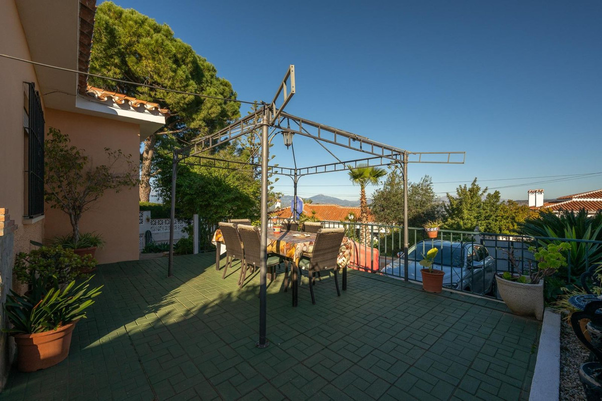 3 Bed Townhouse for sale in Alhaurín El Grande Costa Del Sol, Málaga, Spain