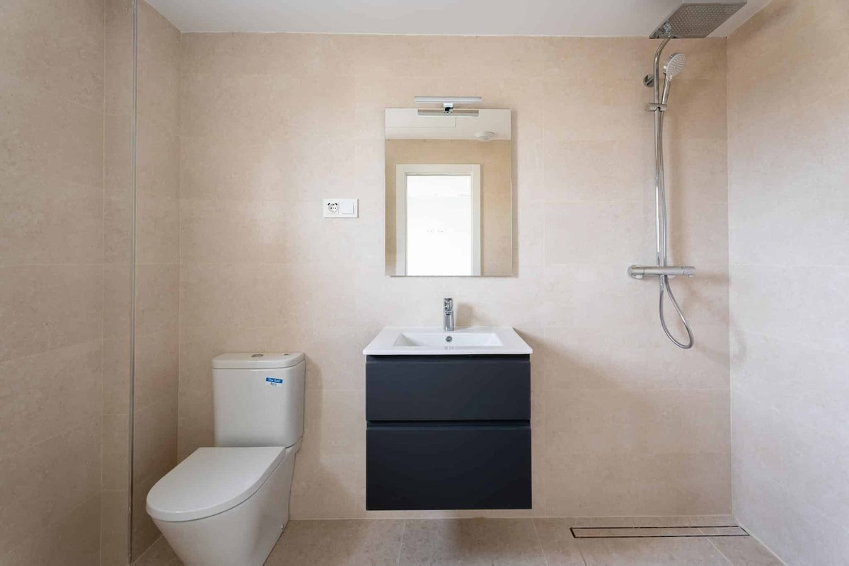Se vende Adosada de 3 dormitorios en Costa Del Sol East, Málaga, España