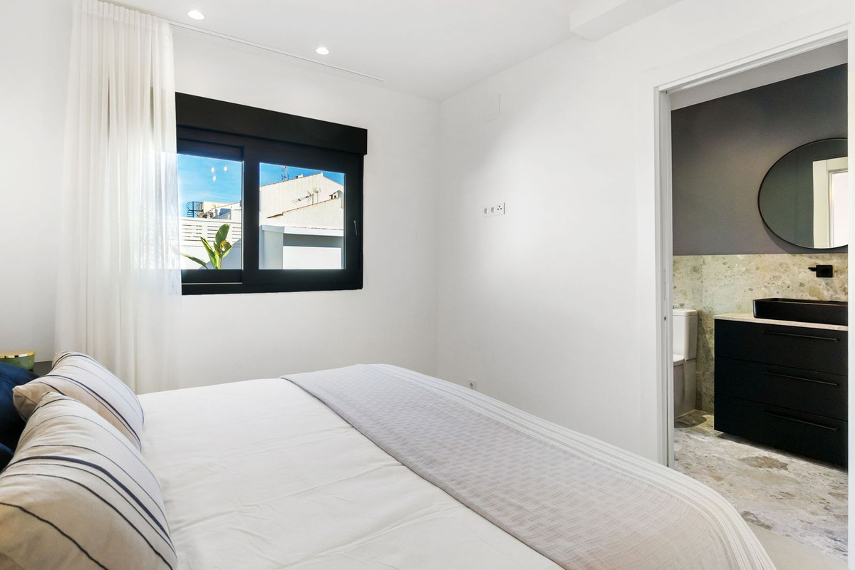 Se vende Villa - Chalet de 3 dormitorios en Costa Blanca, Alicante, España