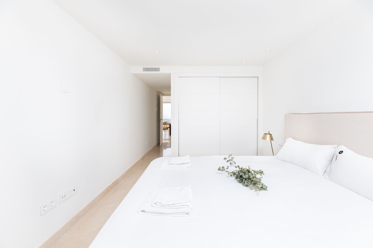 2 Bed Apartment for sale in Nueva Andalucía Costa Del Sol, Málaga, Spain