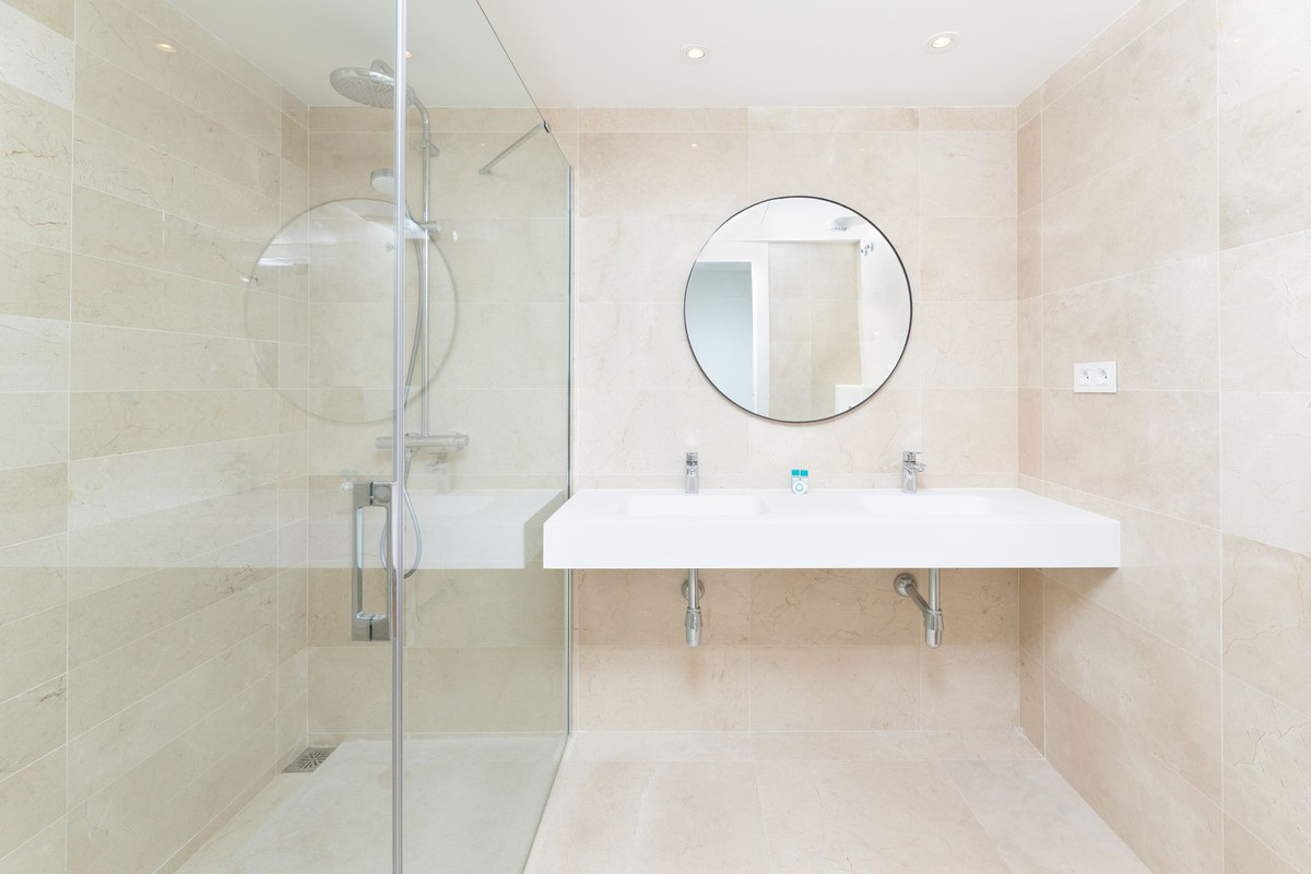 2 Bed Apartment for sale in Nueva Andalucía Costa Del Sol, Málaga, Spain