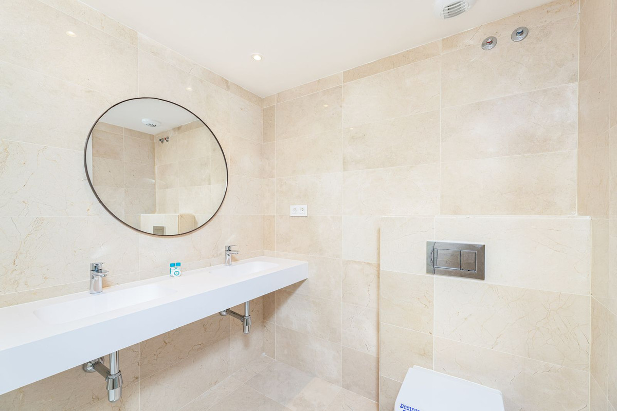 2 Bed Apartment for sale in Nueva Andalucía Costa Del Sol, Málaga, Spain