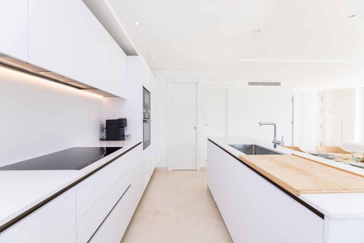 2 Bed Apartment for sale in Nueva Andalucía Costa Del Sol, Málaga, Spain