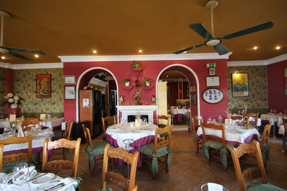 Se vende Restaurante de 2 dormitorios en Costa Del Sol, Málaga, España