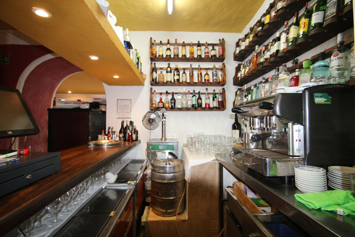 Se vende Restaurante de 2 dormitorios en Costa Del Sol, Málaga, España