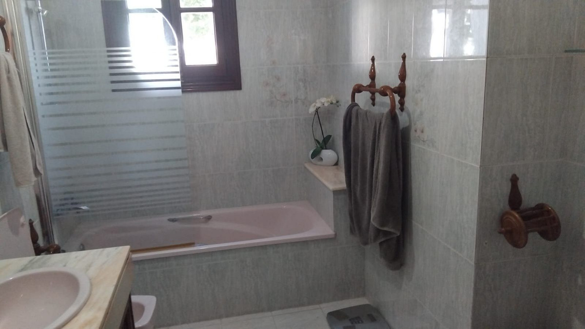 Se vende Restaurante de 2 dormitorios en Costa Del Sol, Málaga, España