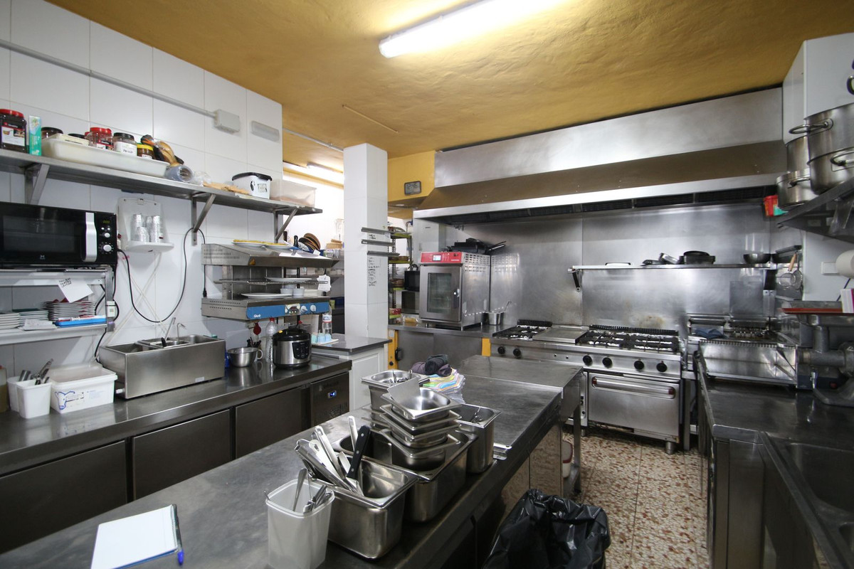 Se vende Restaurante de 2 dormitorios en Costa Del Sol, Málaga, España