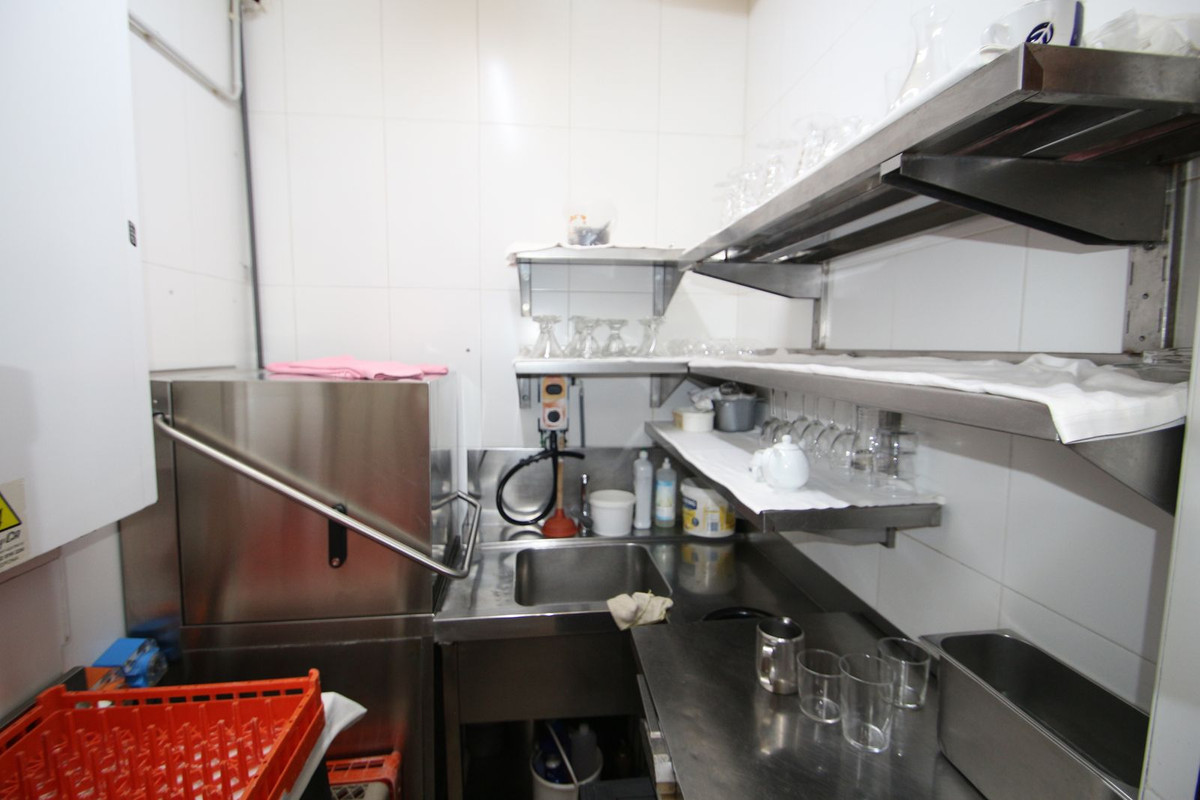 Se vende Restaurante de 2 dormitorios en Costa Del Sol, Málaga, España