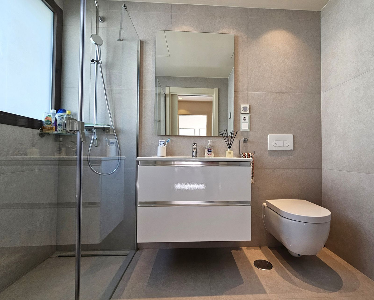Se vende Adosada de 4 dormitorios en Costa Del Sol, Málaga, España