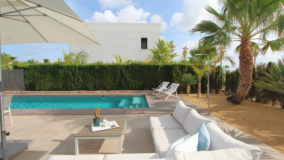 Se vende Villa - Chalet de 3 dormitorios en Costa Blanca, Alicante, España
