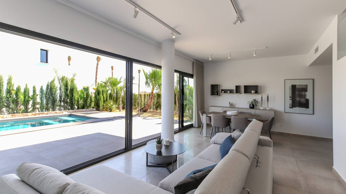 Se vende Villa - Chalet de 3 dormitorios en Costa Blanca, Alicante, España