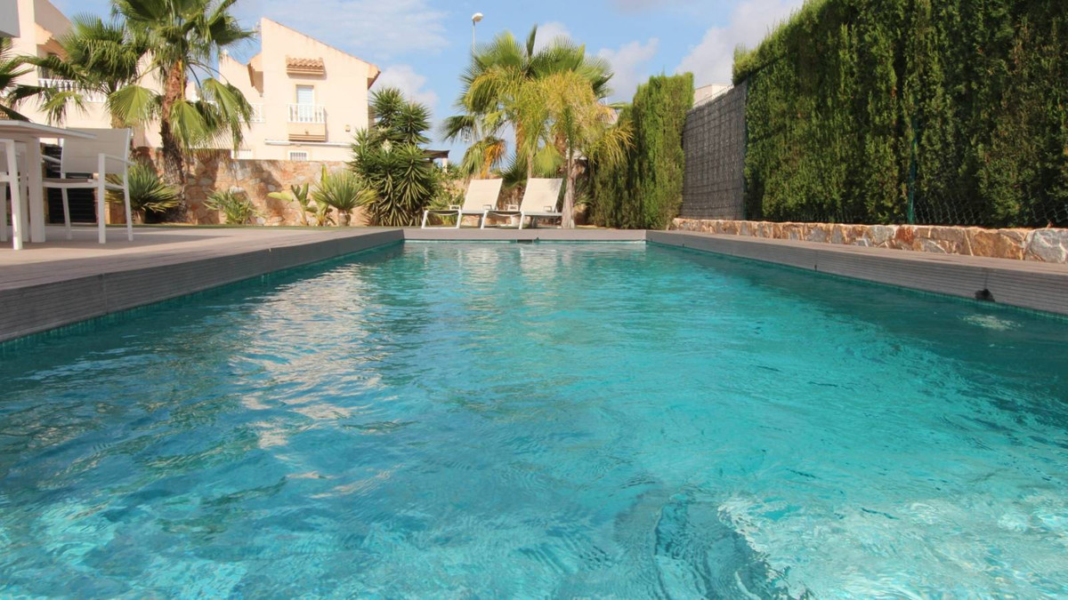 Se vende Villa - Chalet de 3 dormitorios en Costa Blanca, Alicante, España
