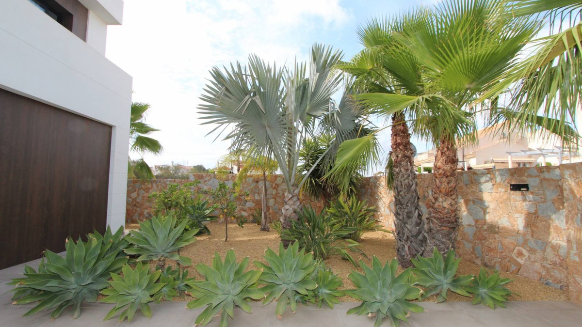 Se vende Villa - Chalet de 3 dormitorios en Costa Blanca, Alicante, España