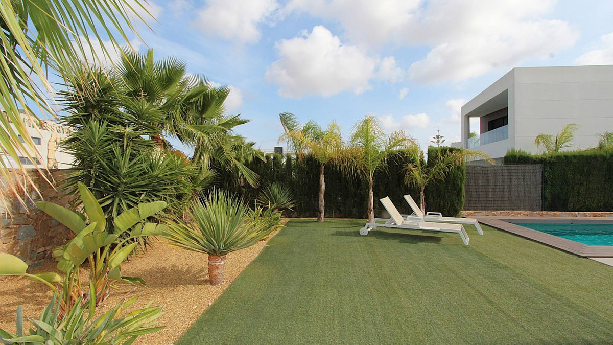 Se vende Villa - Chalet de 3 dormitorios en Costa Blanca, Alicante, España