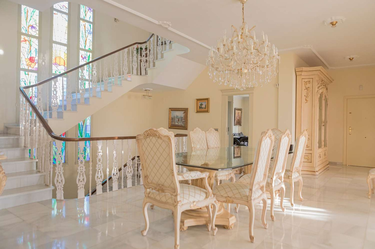 6 Bed Townhouse for sale in Benalmadena Costa Del Sol, Málaga, Spain