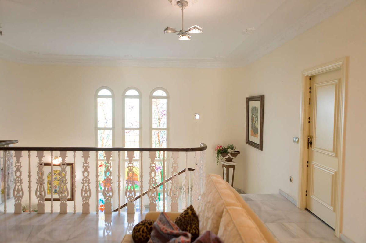 6 Bed Townhouse for sale in Benalmadena Costa Del Sol, Málaga, Spain
