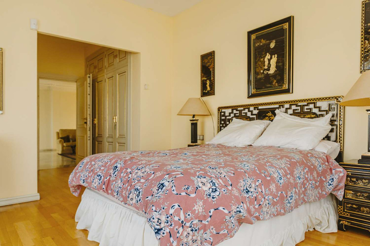 6 Bed Townhouse for sale in Benalmadena Costa Del Sol, Málaga, Spain