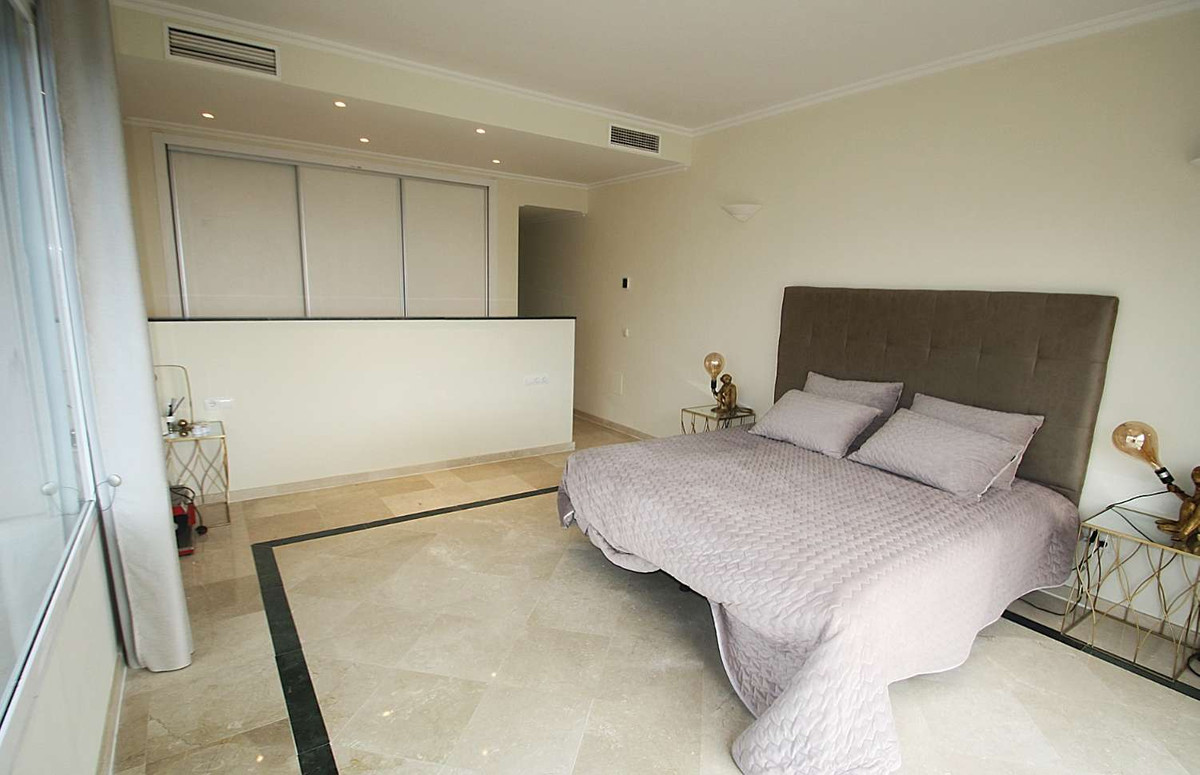 4 Bed Townhouse for sale in Istán Costa Del Sol, Málaga, Spain