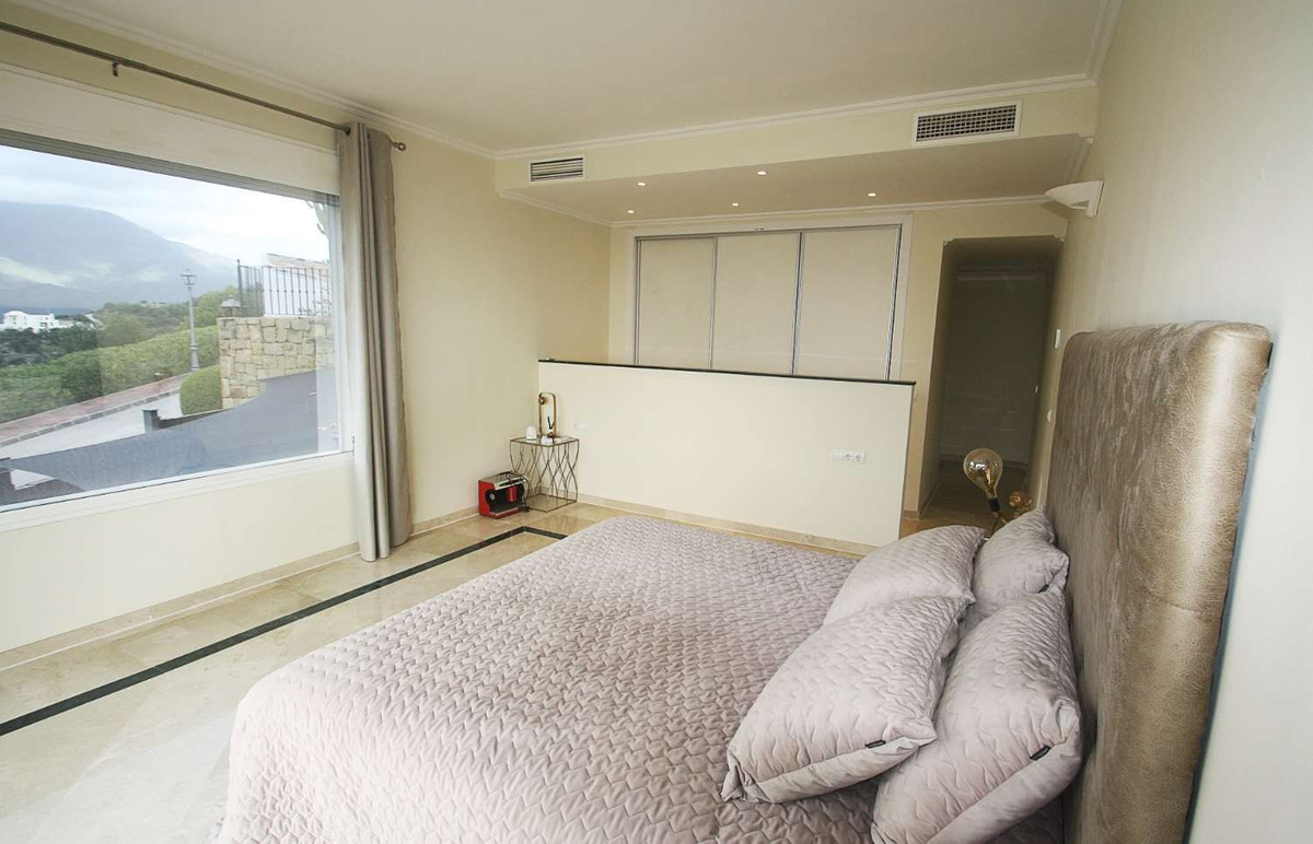4 Bed Townhouse for sale in Istán Costa Del Sol, Málaga, Spain