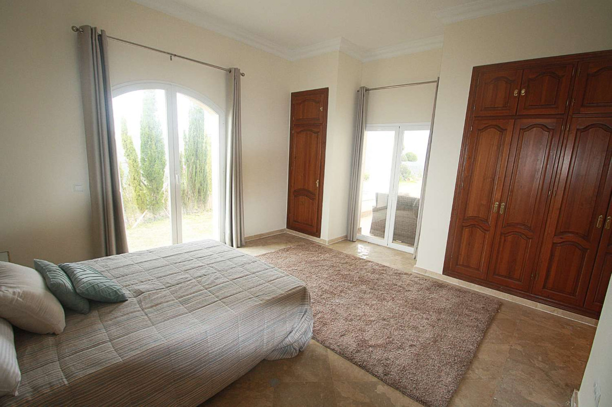 4 Bed Townhouse for sale in Istán Costa Del Sol, Málaga, Spain
