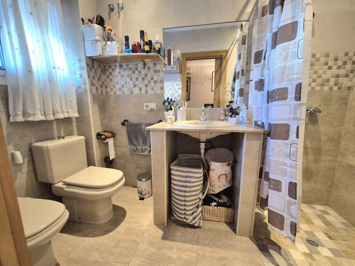 Se vende Pareada de 4 dormitorios en Costa Del Sol, Málaga, España