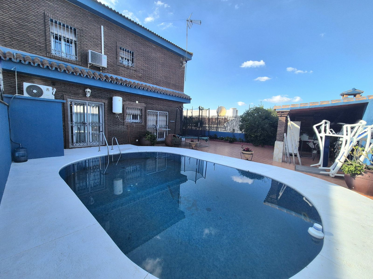 Se vende Pareada de 4 dormitorios en Costa Del Sol, Málaga, España