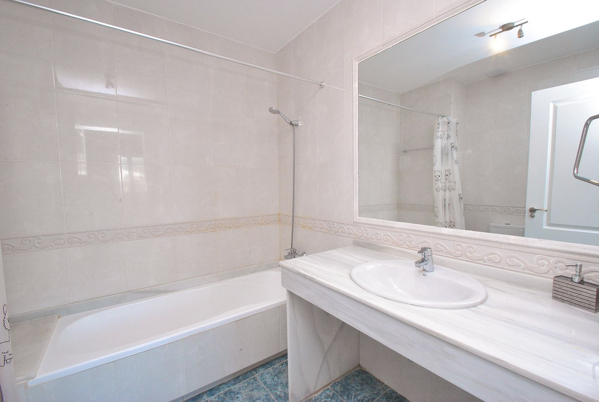 4 Bed Townhouse for sale in Cabopino Costa Del Sol, Málaga, Spain