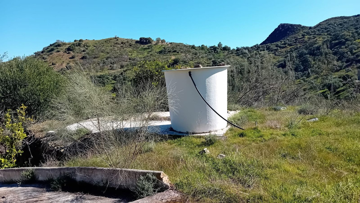 Se vende Finca - Cortijo de 4 dormitorios en Costa Del Sol, Málaga, España