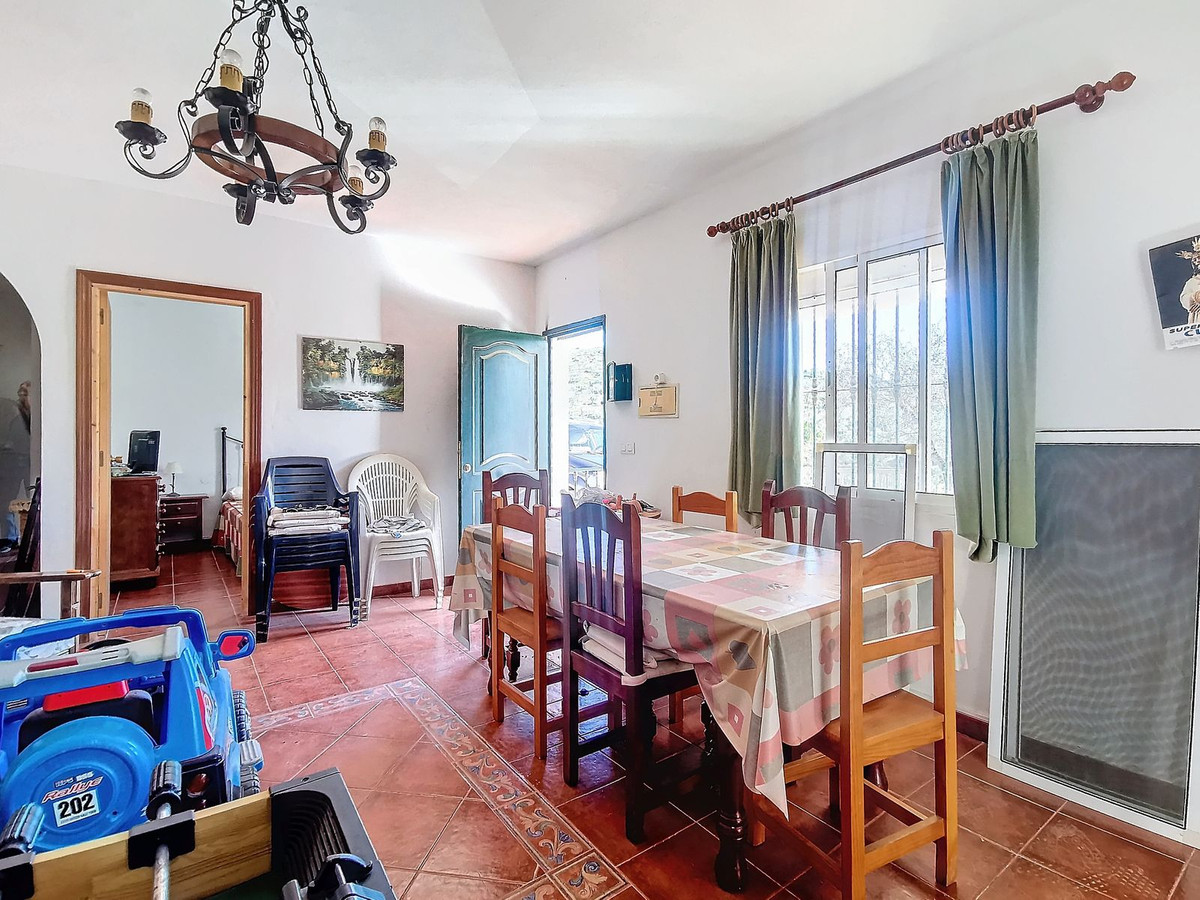 Se vende Finca - Cortijo de 4 dormitorios en Costa Del Sol, Málaga, España