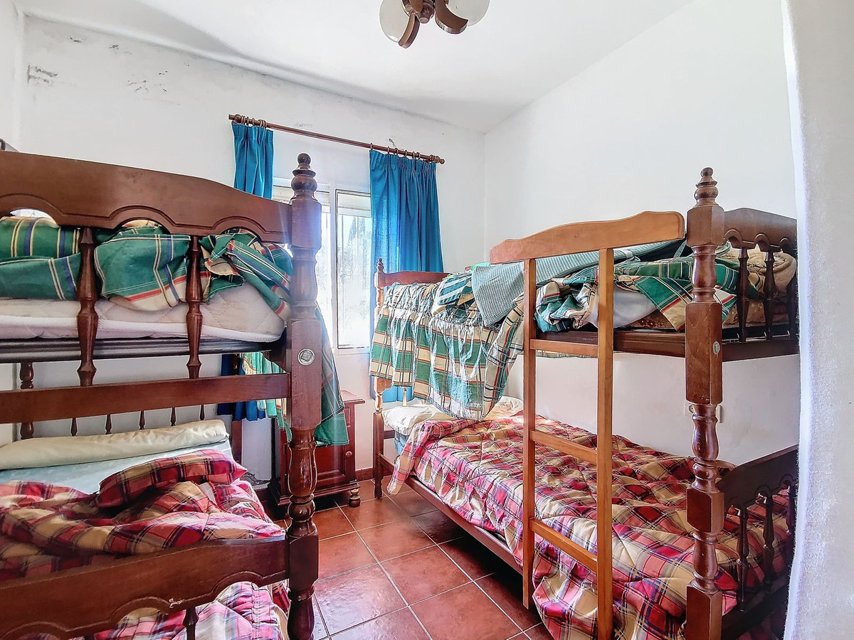Se vende Finca - Cortijo de 4 dormitorios en Costa Del Sol, Málaga, España