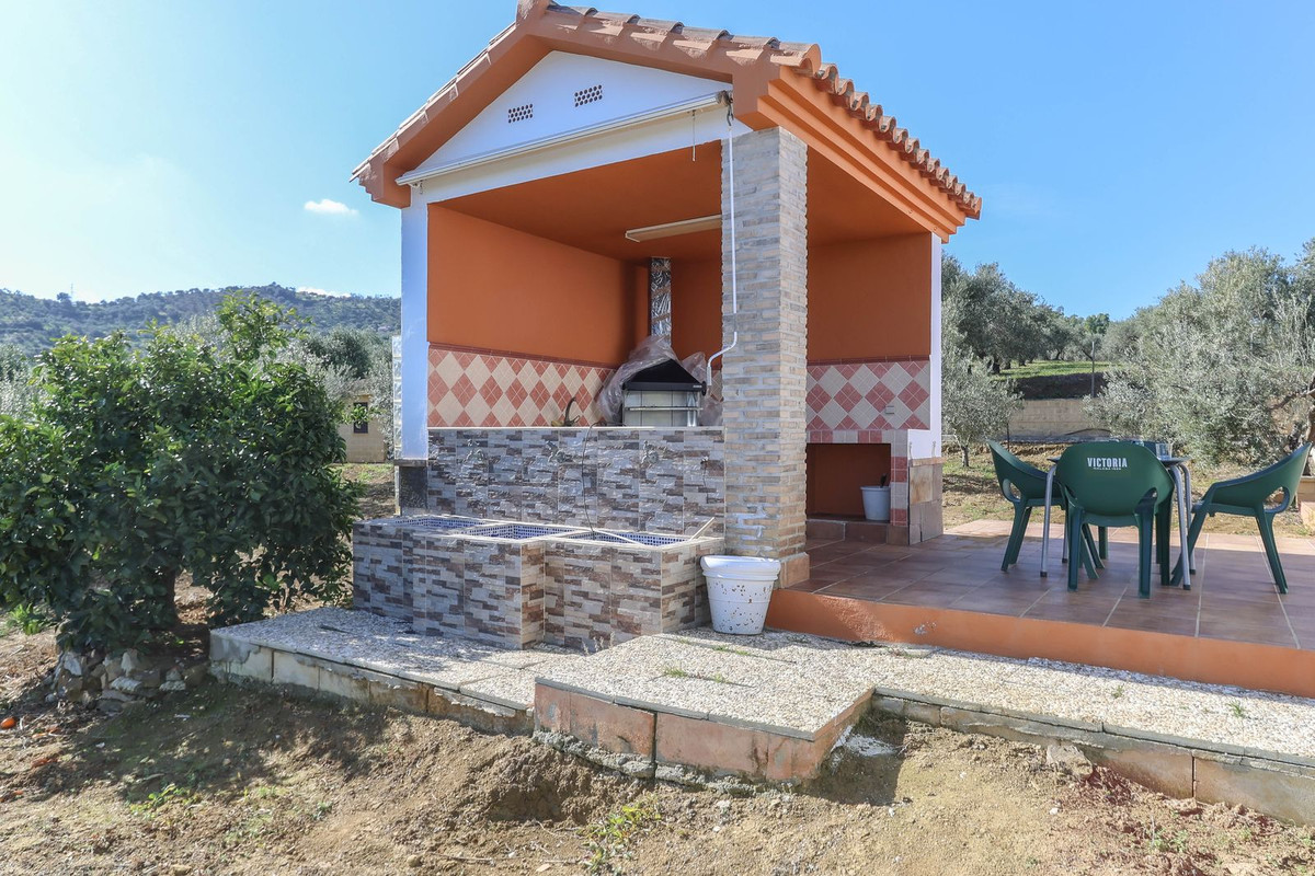 4 Bed Townhouse for sale in Guaro Costa Del Sol, Málaga, Spain