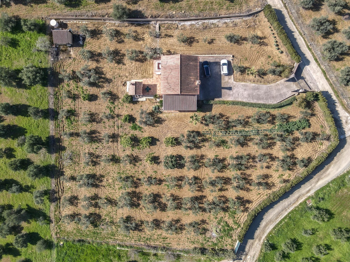 4 Bed Townhouse for sale in Guaro Costa Del Sol, Málaga, Spain