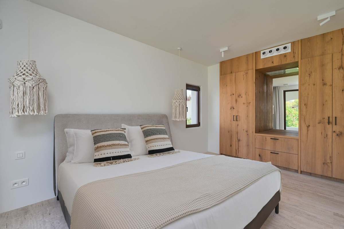 5 Bed Townhouse for sale in Benissa Costa Blanca, Alicante, Spain