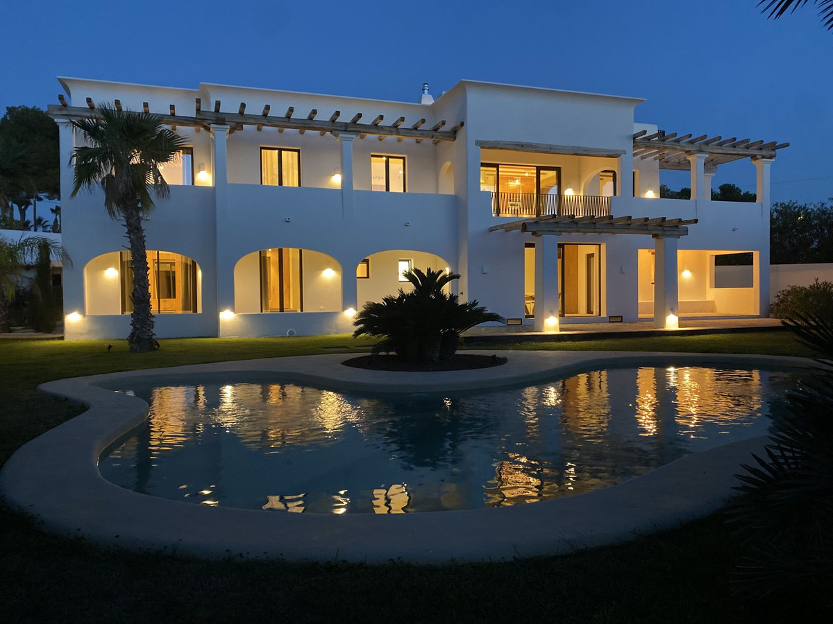 5 Bed Townhouse for sale in Benissa Costa Blanca, Alicante, Spain