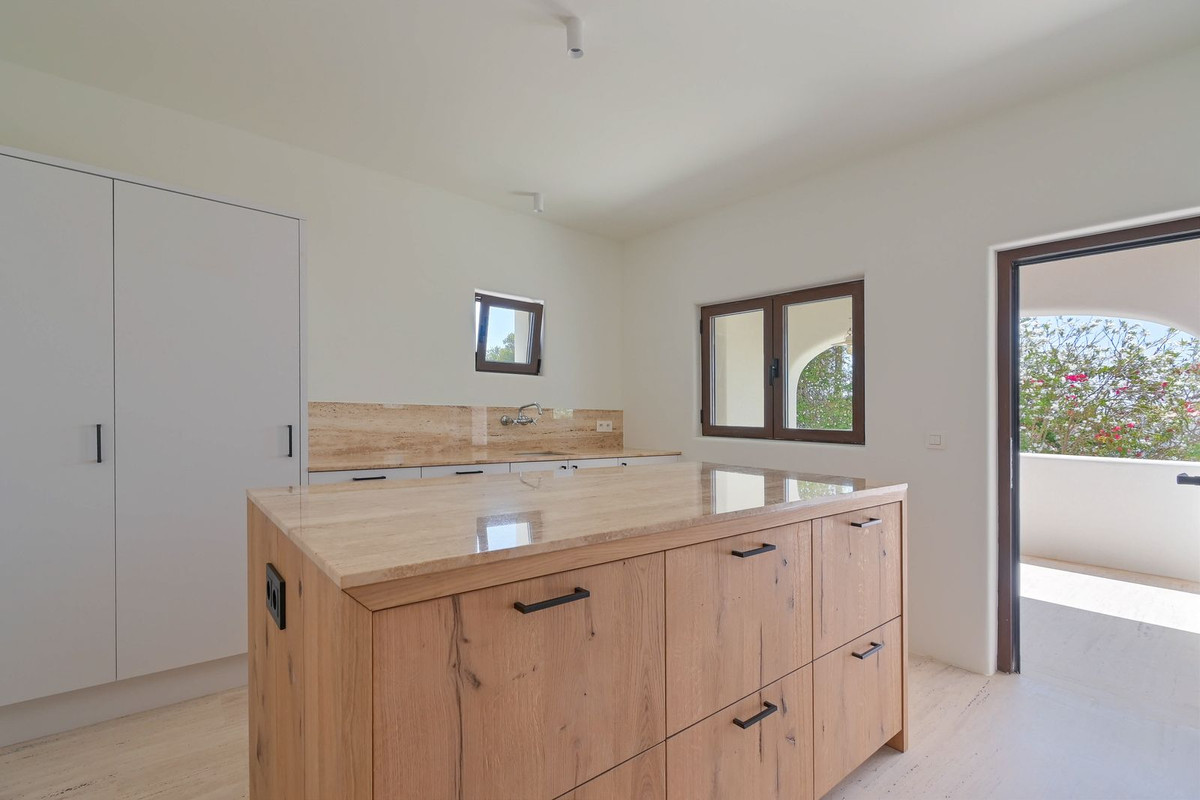 5 Bed Townhouse for sale in Benissa Costa Blanca, Alicante, Spain