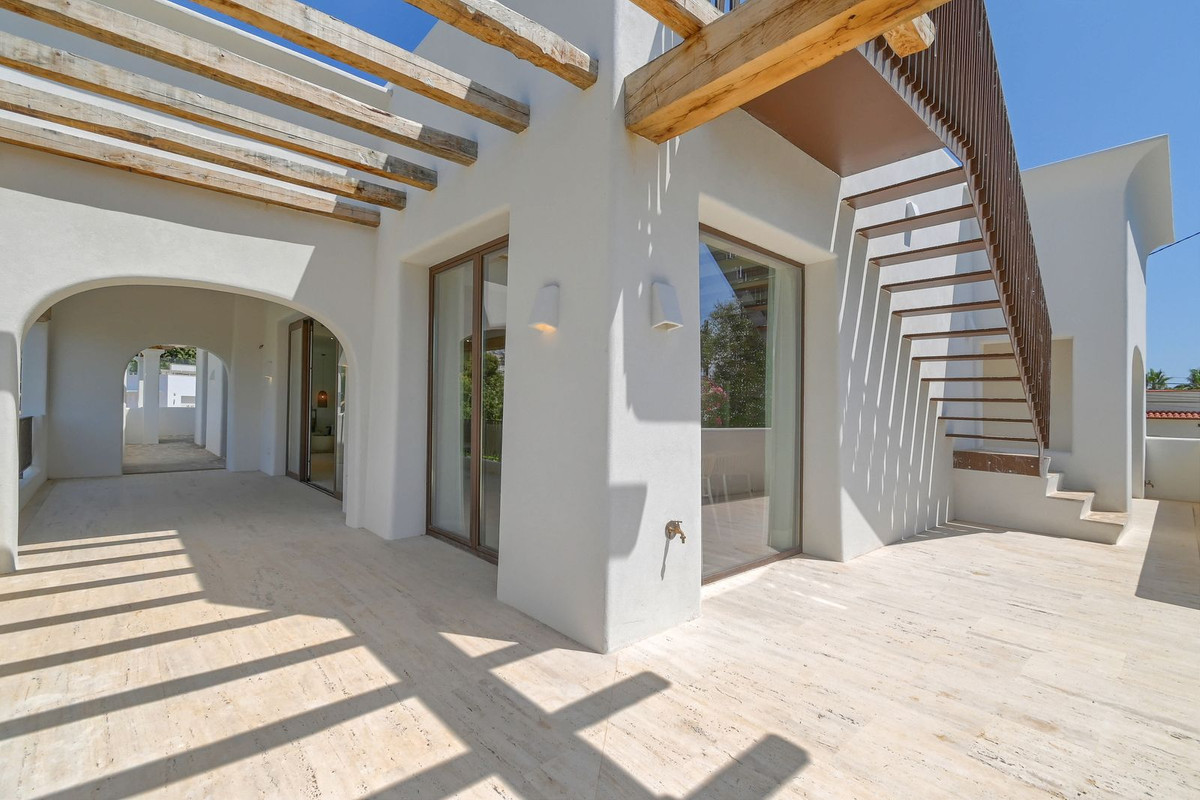 5 Bed Townhouse for sale in Benissa Costa Blanca, Alicante, Spain