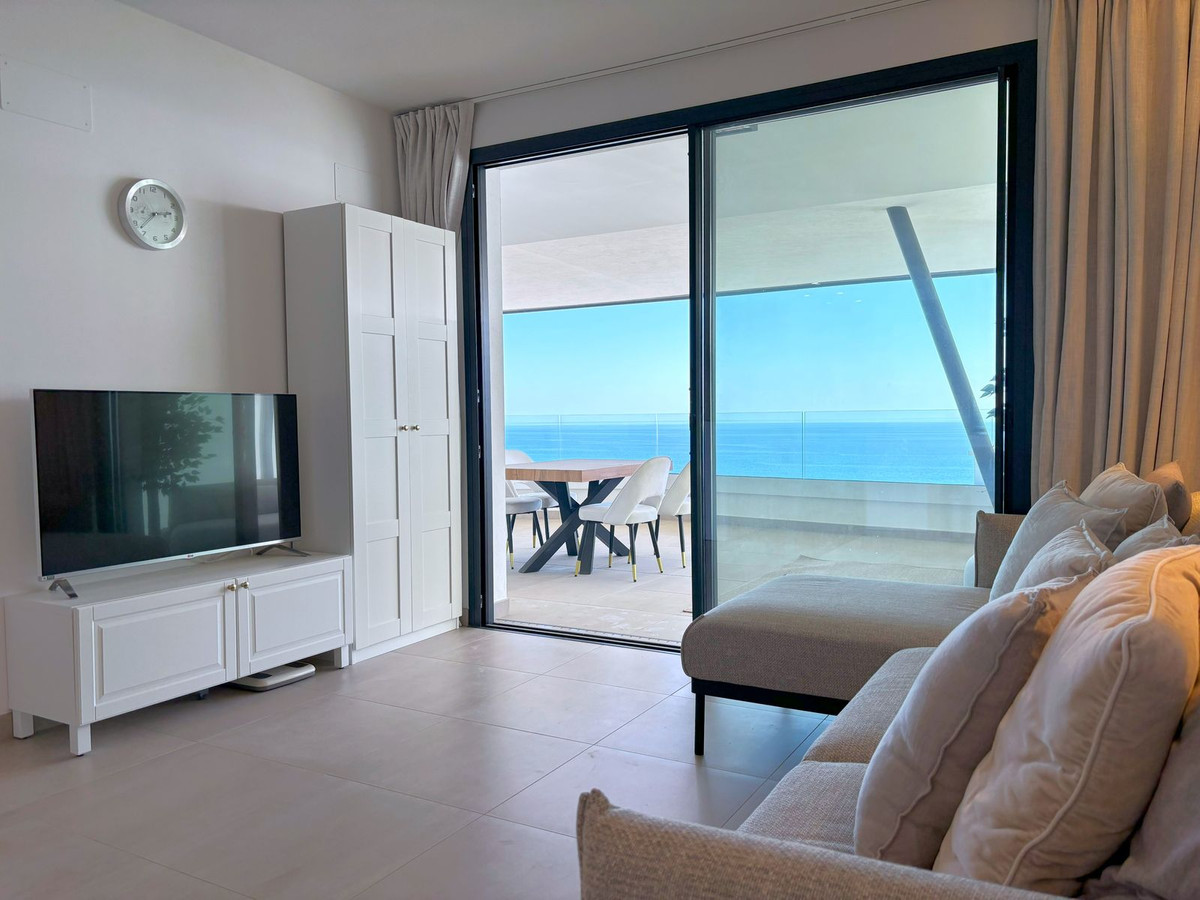 2 Bed Apartment for sale in Fuengirola Costa Del Sol, Málaga, Spain