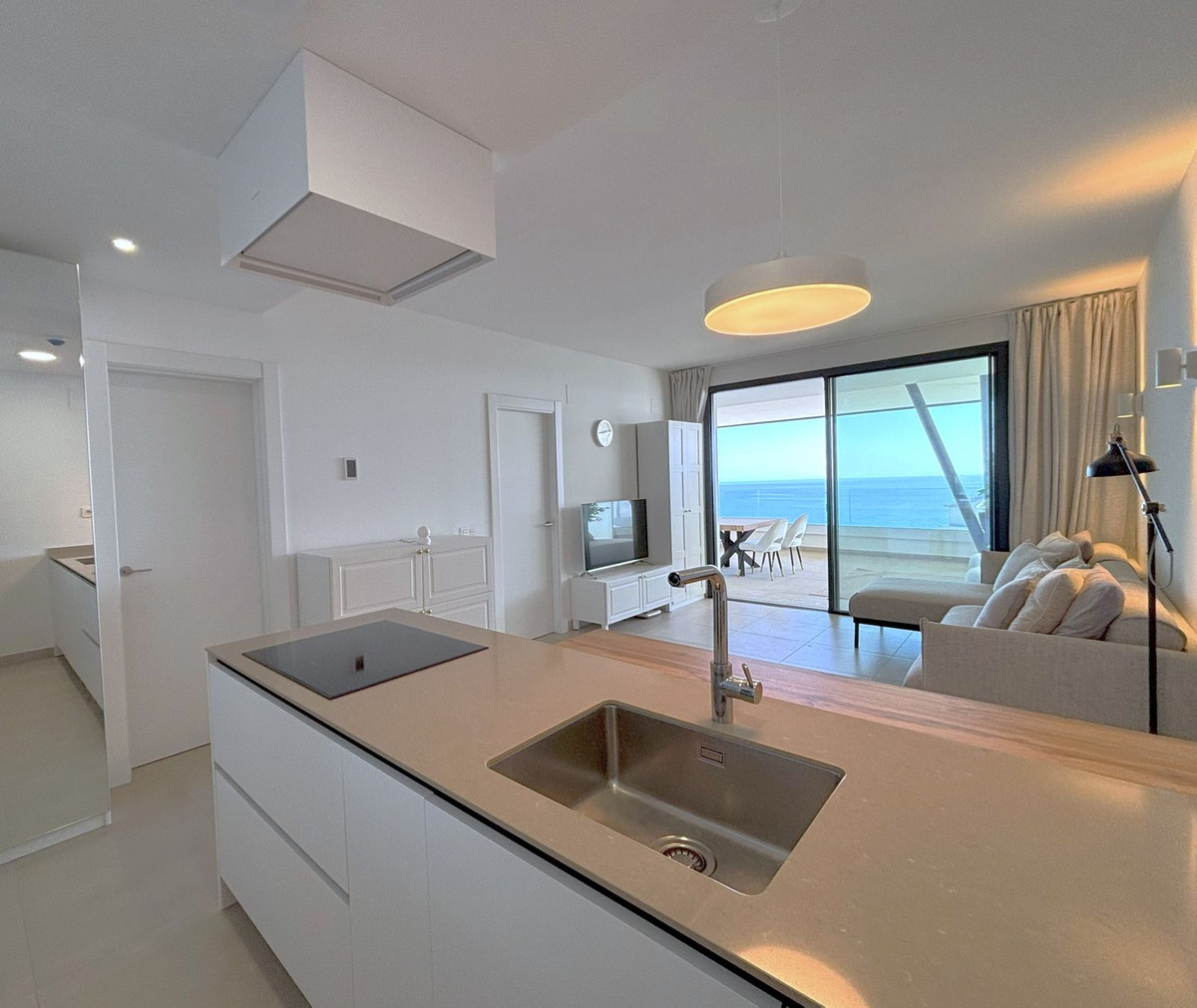 2 Bed Apartment for sale in Fuengirola Costa Del Sol, Málaga, Spain