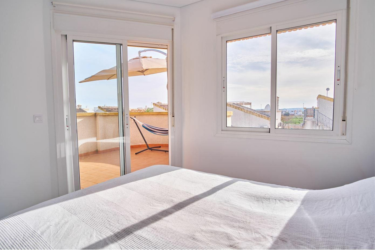 Se vende Villa - Chalet de 3 dormitorios en Costa Blanca, Alicante, España
