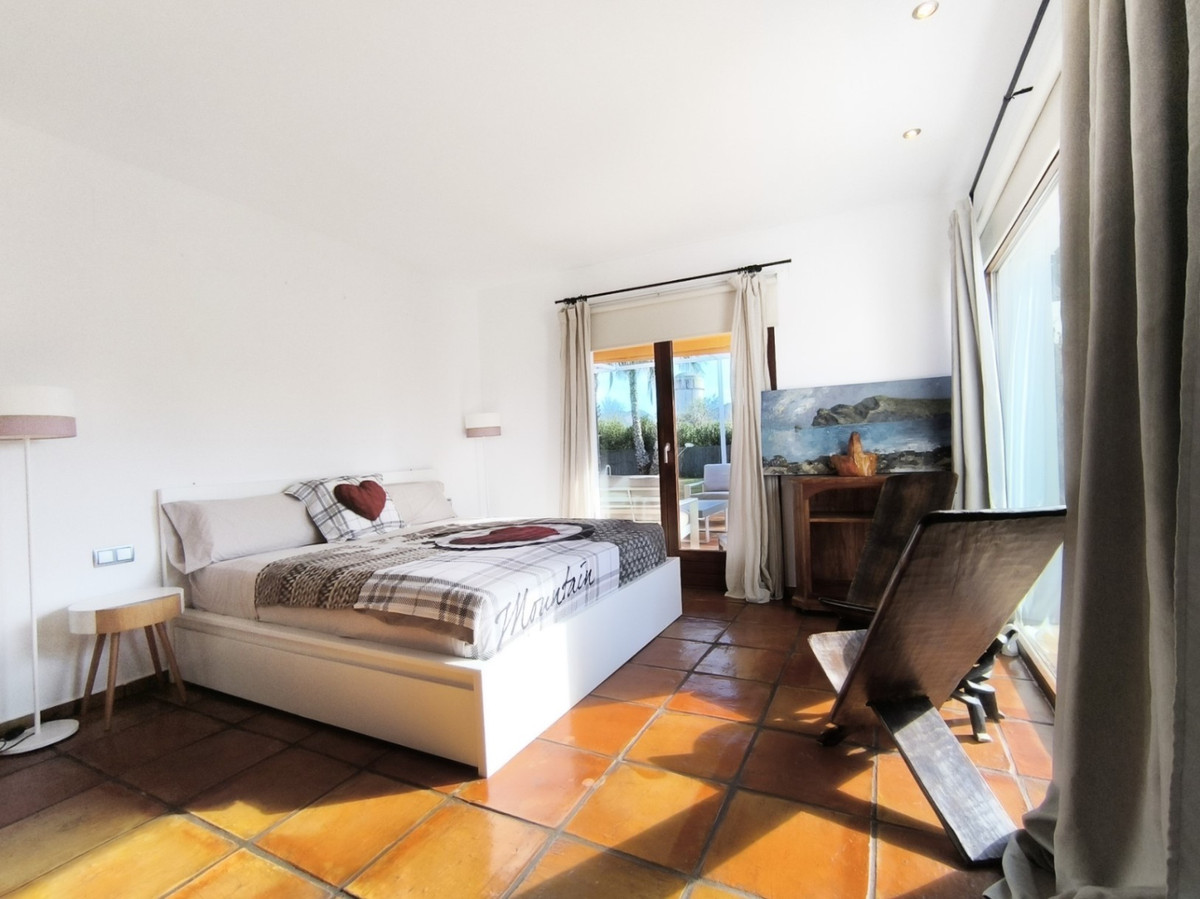 5 Bed Townhouse for sale in Ondara Costa Blanca, Alicante, Spain