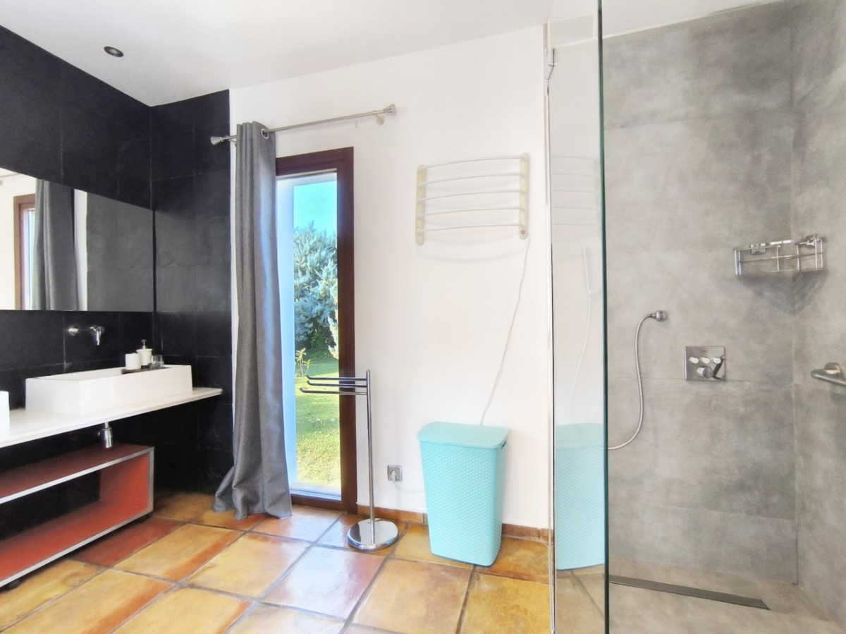 5 Bed Townhouse for sale in Ondara Costa Blanca, Alicante, Spain