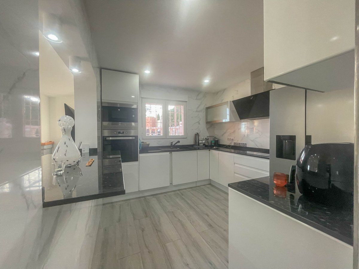 Se vende Villa - Chalet de 3 dormitorios en Costa Blanca, Alicante, España
